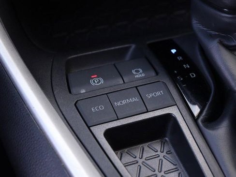 Used 2024 Toyota RAV4 LE image 17