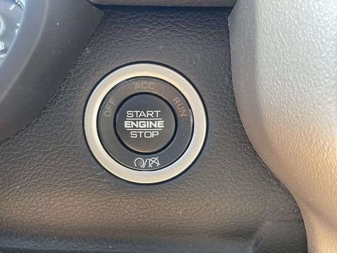 Used 2022 RAM 2500 Laramie w/ Body Color Bumper Group AWD/4WD image 23