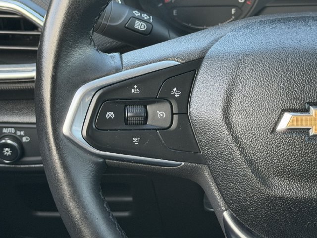 Used 2021 Chevrolet TrailBlazer LT w/ Premium Seating Package FWD image 15