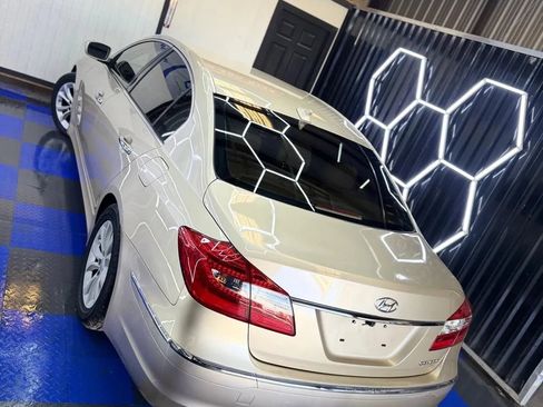 Used 2012 Hyundai Genesis 3.8 image 18