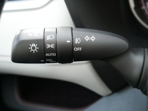 Used 2022 Toyota RAV4 Limited image 27