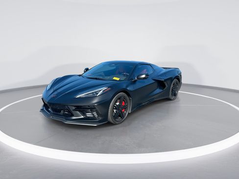 Used 2025 Chevrolet Corvette Stingray Premium Conv w/ Z51 Performance Package RWD image 5