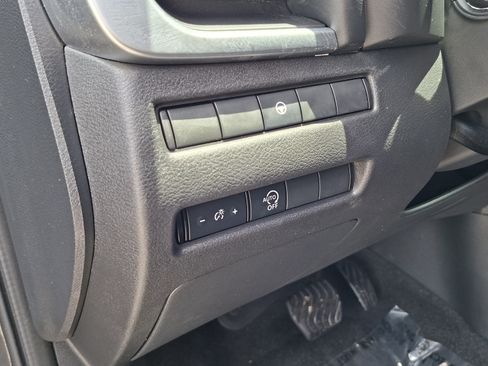 Used 2023 Nissan Rogue SV FWD image 10