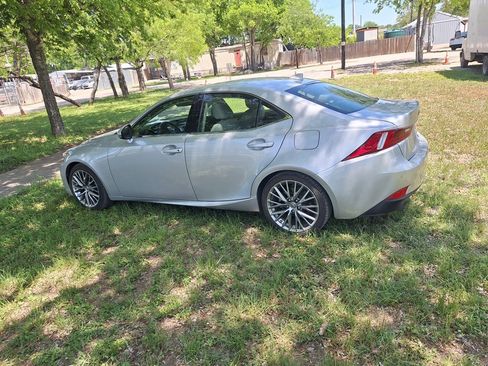 Used 2015 Lexus IS 250 image 2