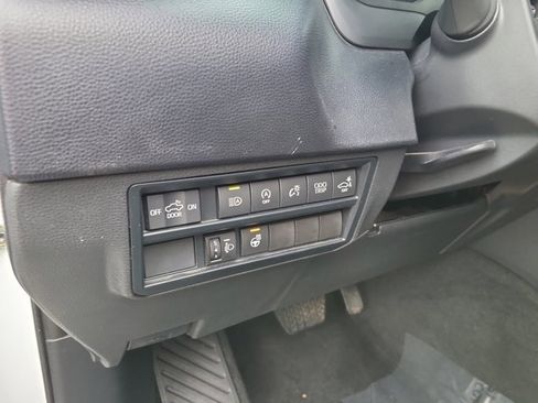 Used 2023 Toyota Tundra SR5 w/ SR5 Premium Package RWD image 14