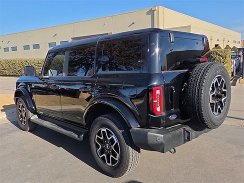 New 2025 Ford Bronco Outer Banks image 3