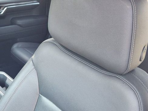 Used 2022 Chevrolet Silverado 1500 LTZ w/ Z71 Off-Road Package image 20