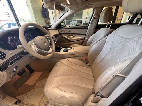 Used 2019 Mercedes-Benz S 560 4MATIC Sedan image 8