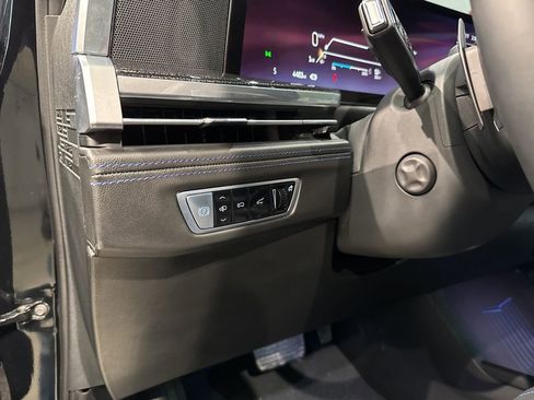 Used 2026 Cadillac Escalade IQ Sport 1 w/ LPO, ONYX Package image 24