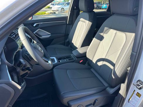 New 2025 Audi Q3 2.0T Premium image 21