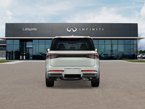 New 2026 INFINITI QX80 Luxe RWD image 2