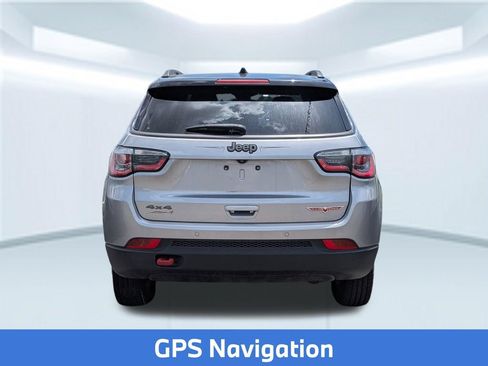 Used 2021 Jeep Compass Trailhawk w/ Sun and Sound Group AWD/4WD image 3