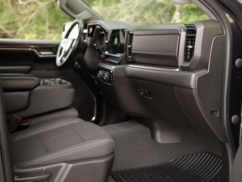 Used 2023 Chevrolet Silverado 1500 LT AWD/4WD image 29