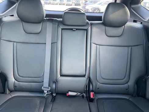 Used 2025 Hyundai Tucson Limited image 16