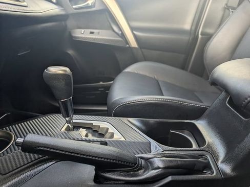 Used 2015 Toyota RAV4 Limited w/ Technology Package FWD image 18