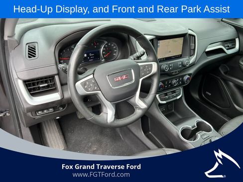 Used 2023 GMC Terrain SLT w/ Infotainment Package II AWD/4WD image 17