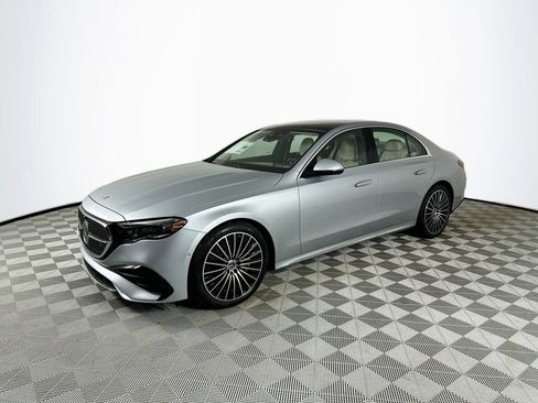 New 2026 Mercedes-Benz E 450 4MATIC Sedan image 3