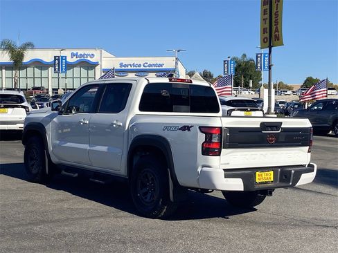 New 2026 Nissan Frontier PRO-4X w/ Pro-4x Convenience Package image 4