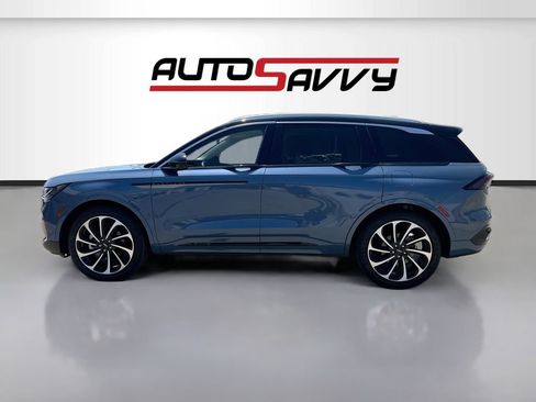 Used 2025 Lincoln Nautilus Black Label AWD/4WD image 4