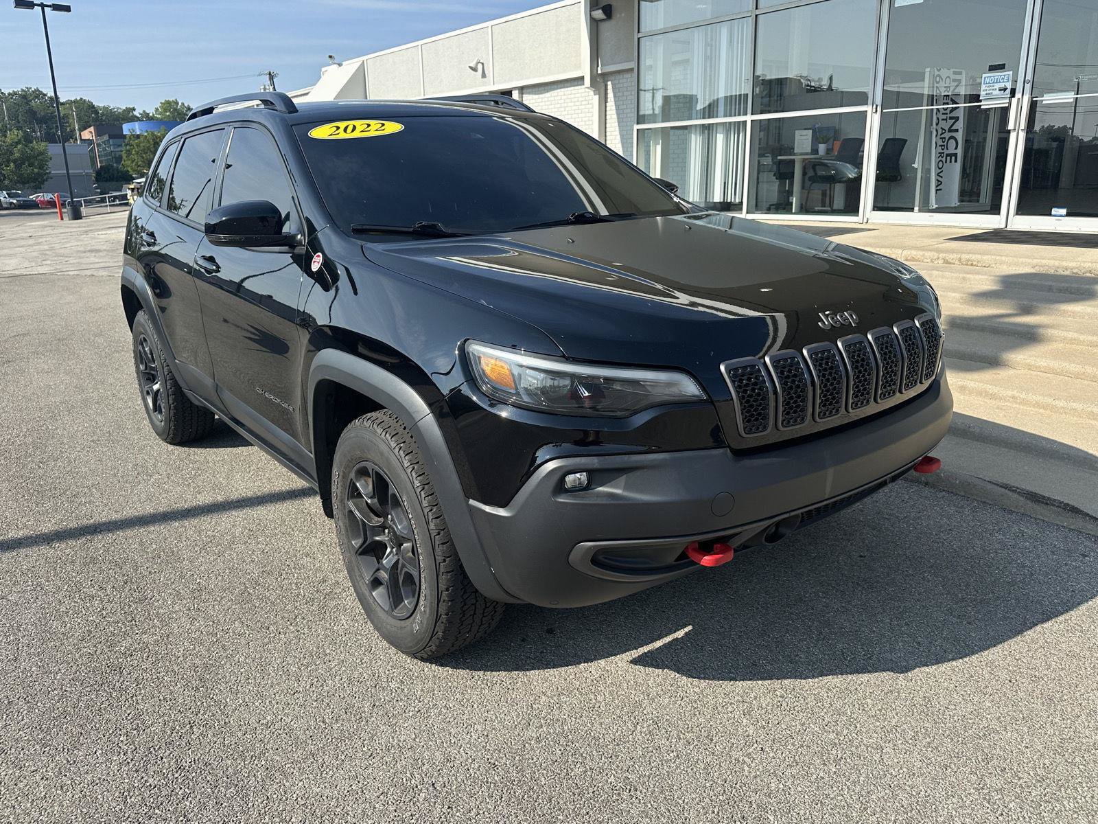 Used 2022 Jeep Cherokee Trailhawk w/ Premium Leather Package AWD/4WD image 3