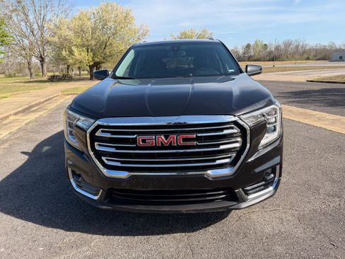 Used 2024 GMC Terrain SLT image 8