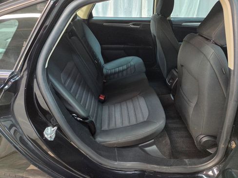 Used 2020 Ford Fusion SE image 14