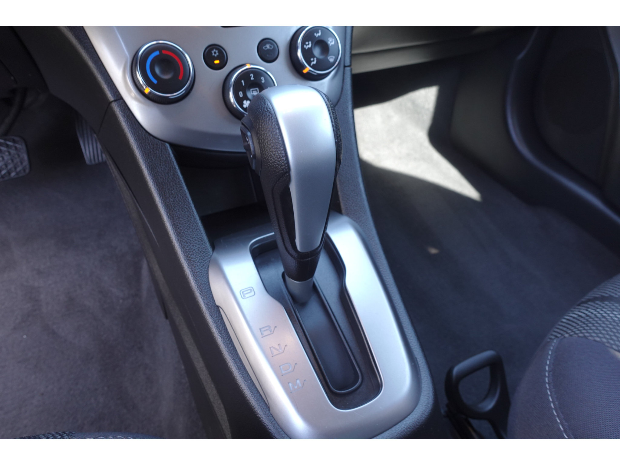 Used 2020 Chevrolet Sonic LT FWD image 19