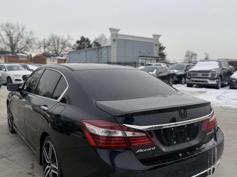 Used 2016 Honda Accord Sport image 6