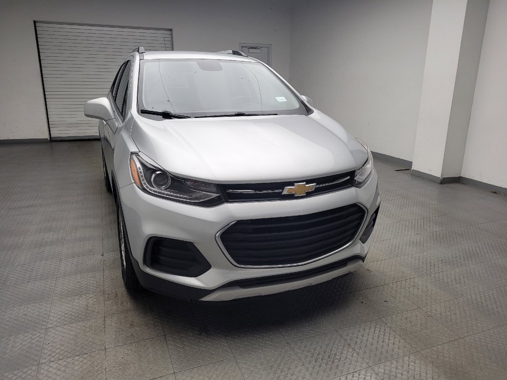 Used 2020 Chevrolet Trax LT w/ LT Convenience Package FWD image 14