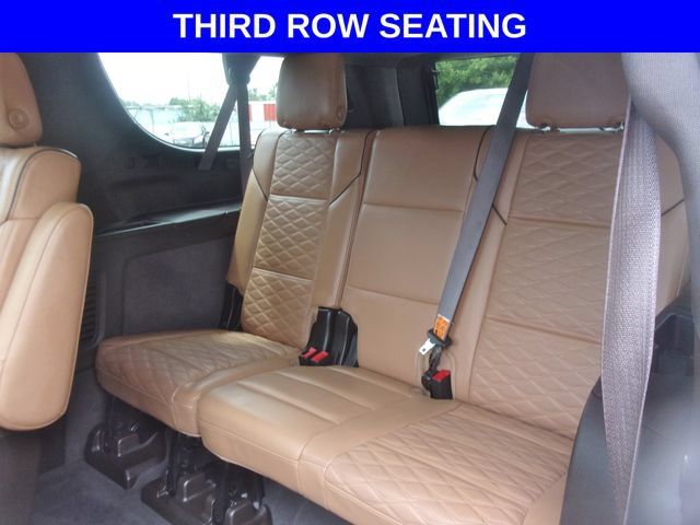 Used 2023 Cadillac Escalade ESV Premium Luxury w/ Performance Package AWD/4WD image 2