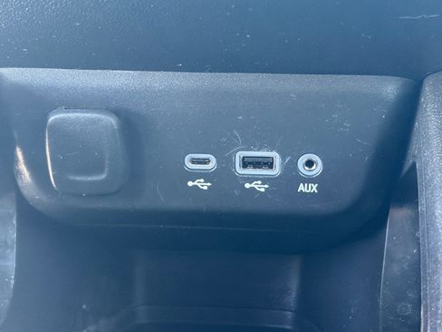 Used 2023 Chevrolet TrailBlazer RS w/ Convenience Package image 26