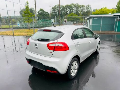 Used 2012 Kia Rio EX w/ Convenience Pkg FWD image 5