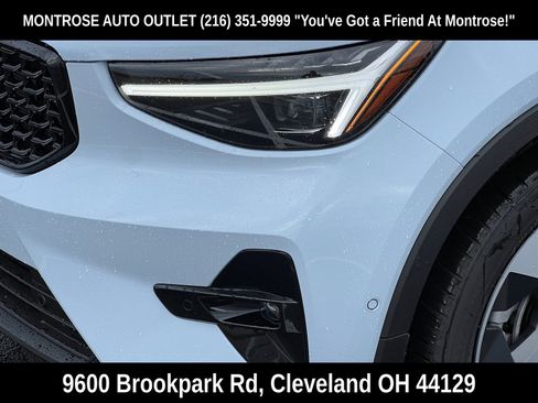 New 2026 Volvo XC40 B5 Plus w/ Climate Package AWD/4WD image 9