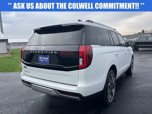 Used 2025 Ford Expedition Platinum w/ Platinum Ultimate Package AWD/4WD image 4