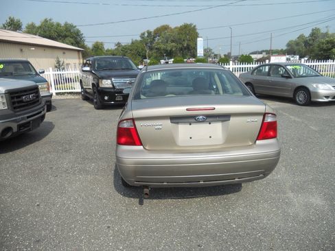 Used 2005 Ford Focus SE image 28