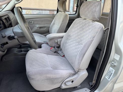 Used 2003 Toyota Tacoma 2WD Xtracab image 12