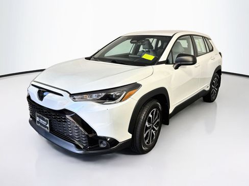 Certified 2023 Toyota Corolla Cross AWD Hybrid image 3