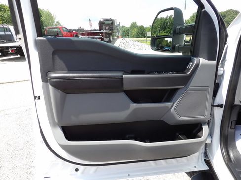 Used 2025 Ford F250 XLT w/ FX4 Off-Road Package AWD/4WD image 14