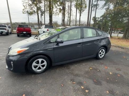 Used 2014 Toyota Prius Two image 6
