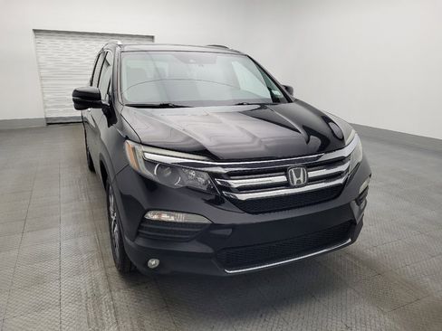 Used 2018 Honda Pilot Touring image 14
