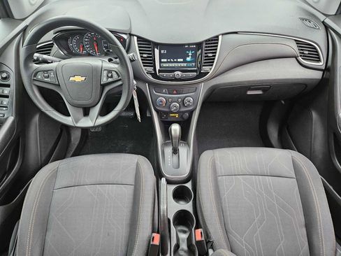 Used 2017 Chevrolet Trax LT w/ Driver Confidence Package image 23