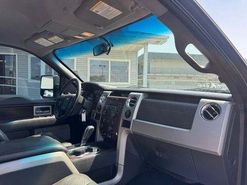 Used 2012 Ford F150 Lariat w/ Lariat Chrome Pkg image 21