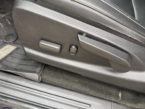 Used 2018 Chevrolet Colorado Z71 image 23