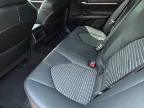Used 2022 Toyota Camry SE w/ Cold Weather Package AWD/4WD image 18