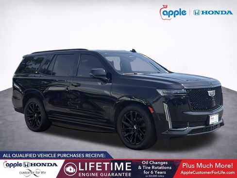 Used 2023 Cadillac Escalade Sport Platinum w/ LPO, ONYX Package AWD/4WD image 1