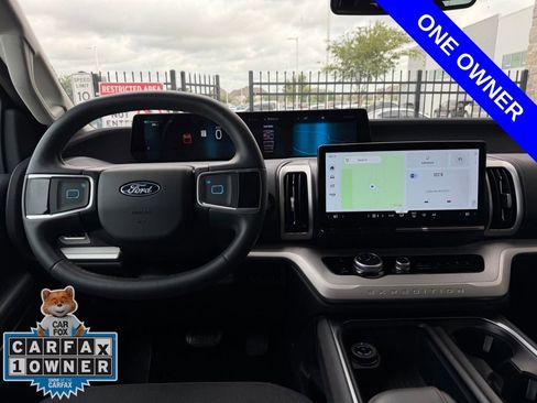 Used 2025 Ford Expedition Max Active AWD/4WD image 6