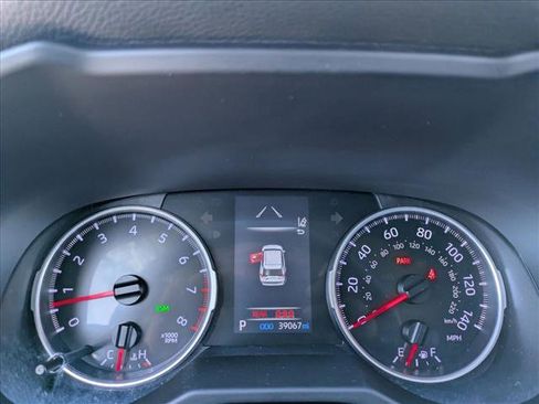 Certified 2022 Toyota RAV4 XLE Premium image 11