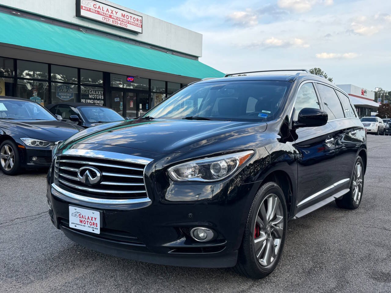 Used 2015 INFINITI QX60 Luxe w/ Deluxe Touring Package AWD/4WD image 1