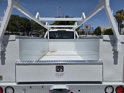 New 2026 Ford F350 XL w/ XL Chrome Package RWD image 25