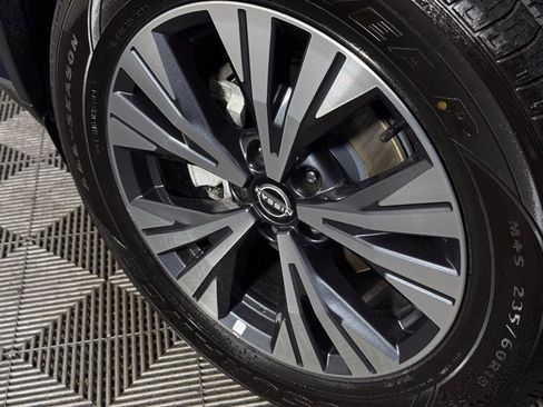 Used 2022 Nissan Rogue SV image 30